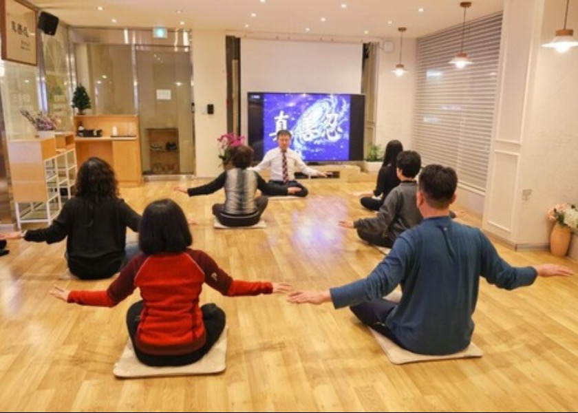 Image for article Nine-day Falun Dafa Workshop in South Korea: New Practitioners obtain a Precious Treasure