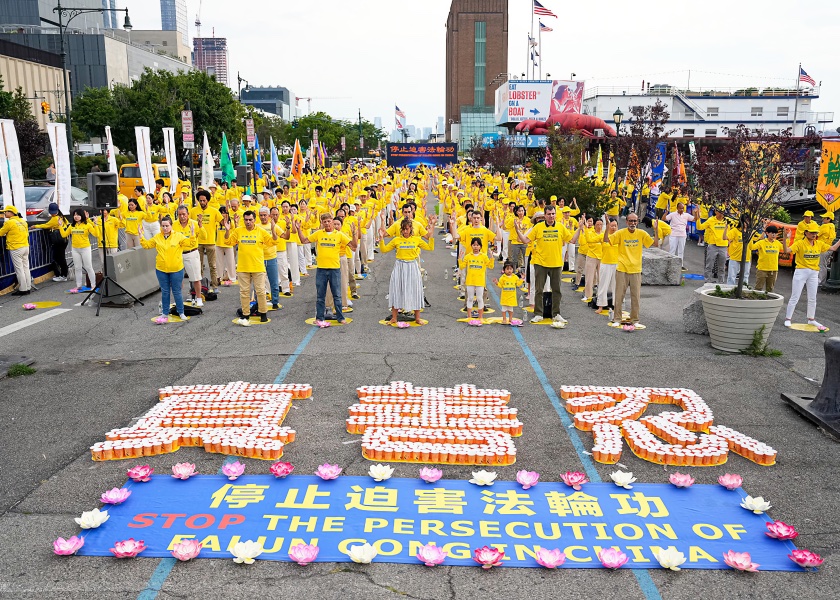 Image for article New York: Residents Commend Falun Dafa Practitioners’ Efforts to Expose the 23-Year-Long Persecution in China