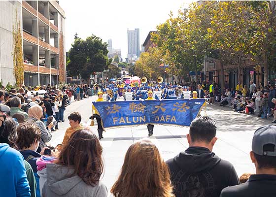 Image for article San Francisco: Falun Gong Welcomed in Italian Heritage Parade