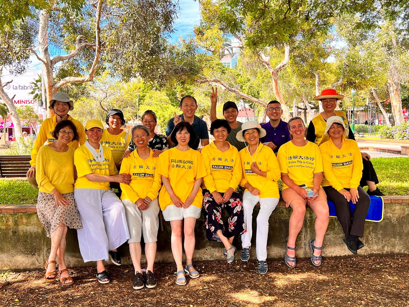 Image for article New Caledonia: Introducing Falun Gong to Island Residents
