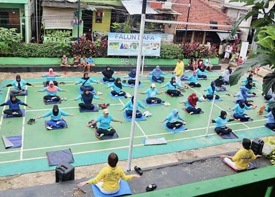 Image for article Indonesia: Practitioners Introduce and Spread the Beauty of Falun Dafa in Jakarta