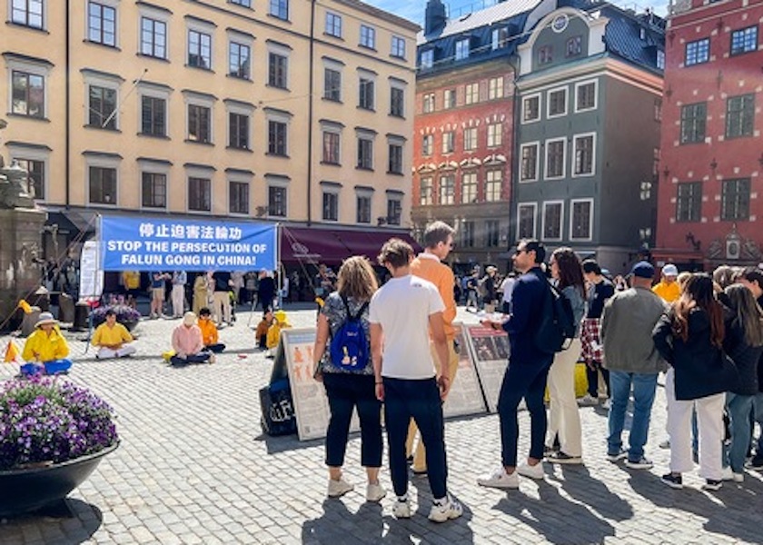 Image for article Chinese Professor in Stockholm: “I Admire Falun Dafa from the Bottom of My Heart!”