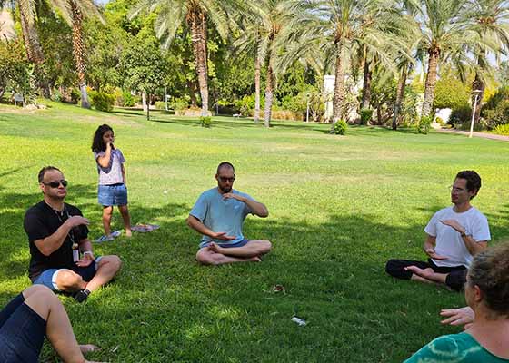 Image for article Israel: Falun Dafa Workshops Provided for War Zone Evacuees