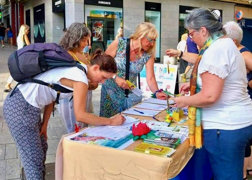 Image for article Mataro, Spain: People Praise Falun Dafa’s Principles at Event in the Province of Barcelona