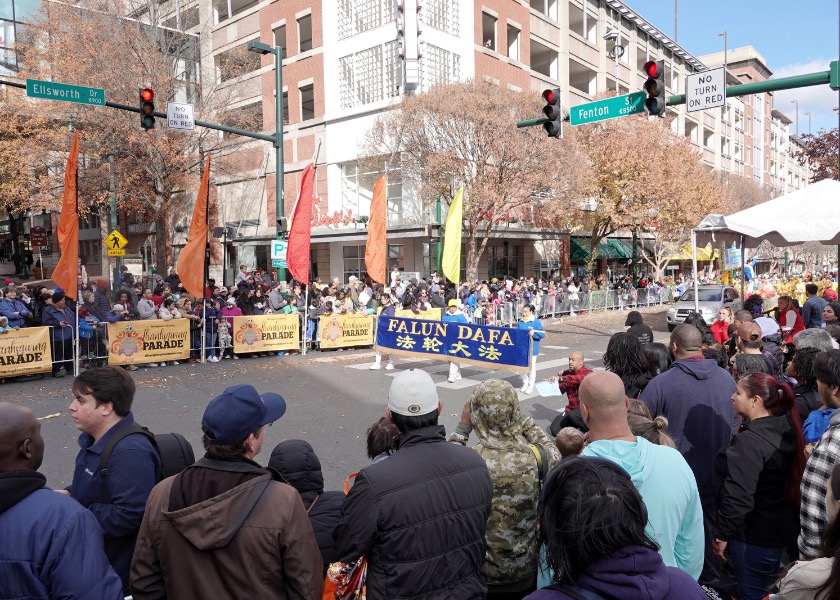 Image for article Maryland, USA: Falun Dafa Welcomed at Montgomery County Thanksgiving Parade