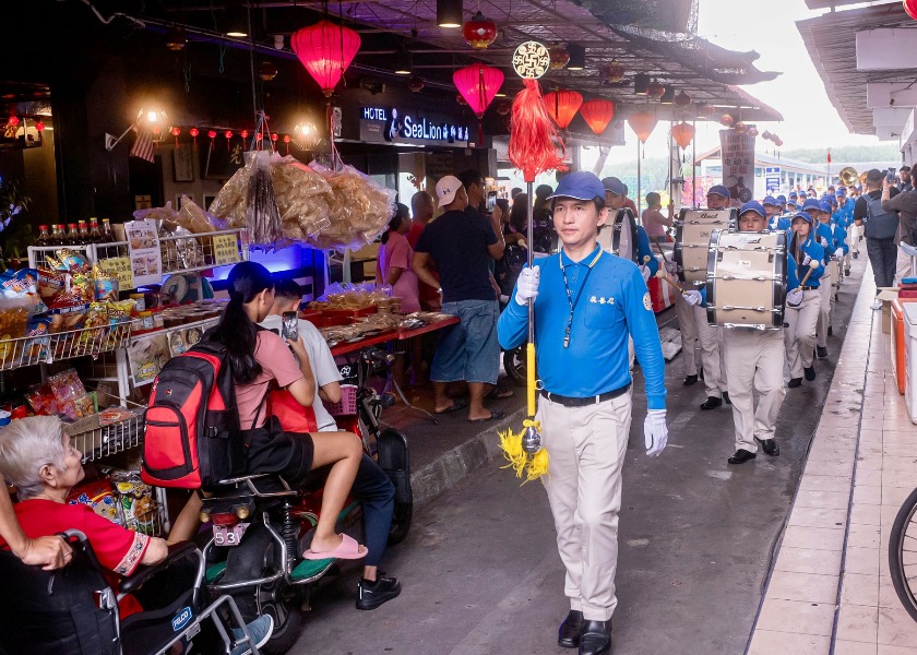 Image for article Malaysia: Falun Dafa Practitioners’ New Year Parades Garner Praise for their Positive Energy