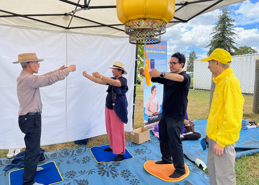 Image for article New Zealand: Introducing Falun Dafa at the Annual Kumeu Show
