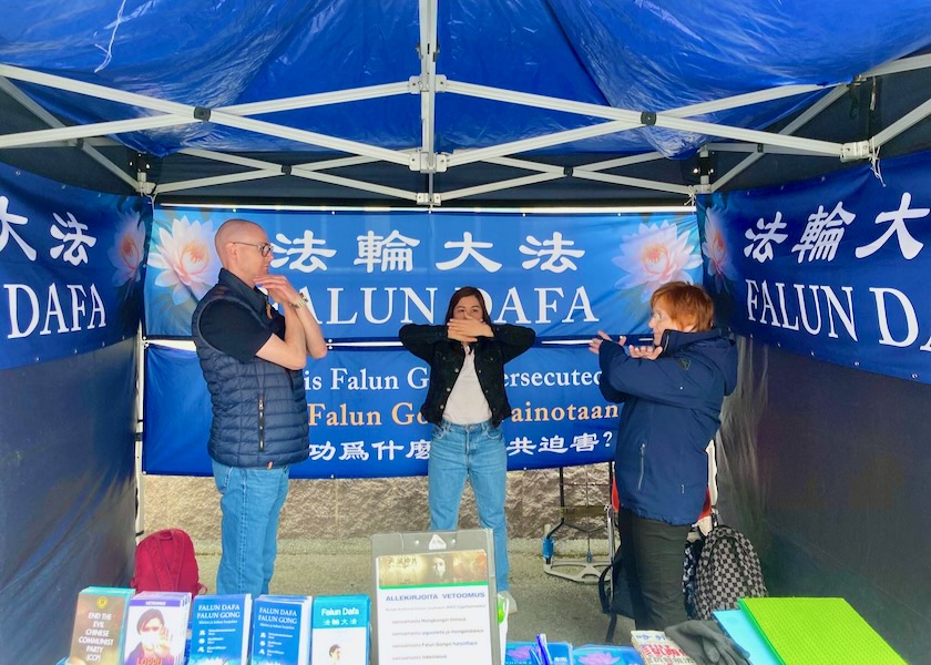 Image for article Falun Dafa Practitioners Spread the Truth in the Third Largest City in Finland