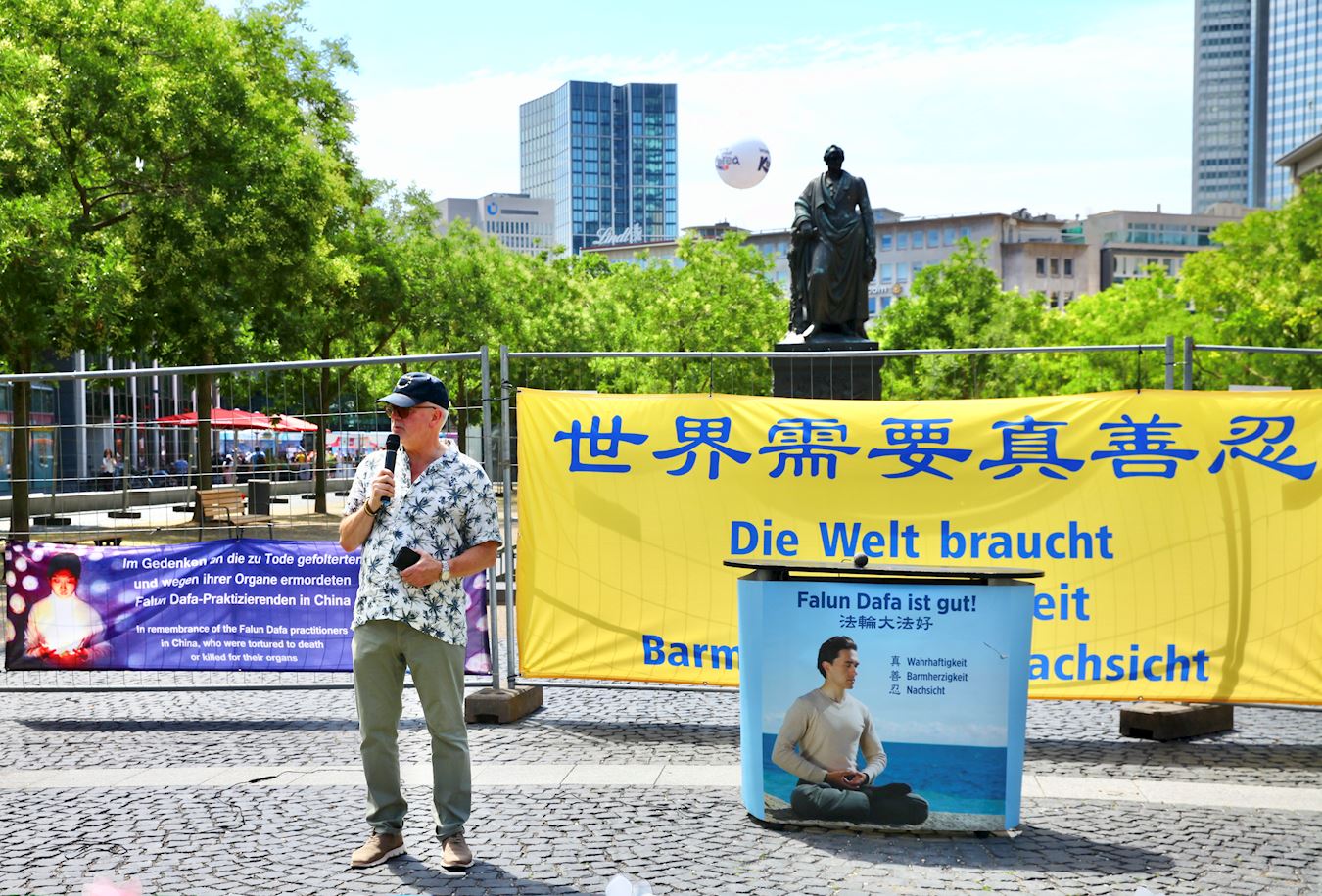 Image for article Frankfurt, Germany: Member of European Parliament Expresses Support During Rally to Protest the Chinese Regime’s Persecution of Falun Gong