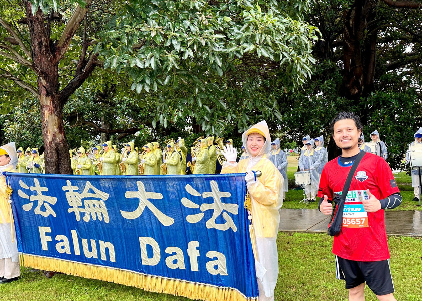 Image for article Sydney, Australia: Introducing Falun Dafa at City2Surf Fun Run