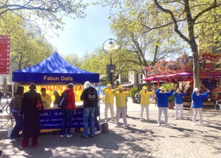 Image for article People Praise April 25 Appeal During an Event in Dortmund, Germany