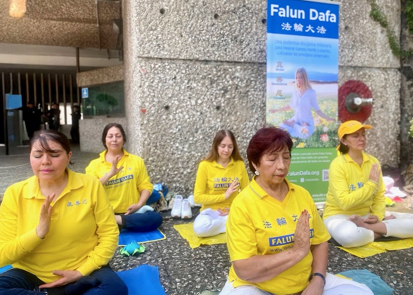 Image for article Mexico: Practitioners Hold Events Marking 27 Years of Peaceful Resistance to the Persecution in China