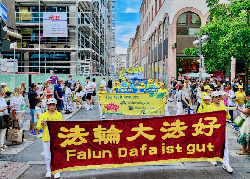 Image for article Germany: Practitioners’ March in Frankfurt Raises Awareness of the Persecution